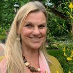 Sandra Rossiter's Instagram, Twitter & Facebook