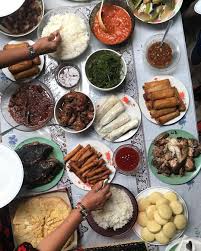 Classic Lutong Bahay Lets Eat Food Foodporn Foodpics Foodie Filipinofood Pinoy Buffet Food Braised Foodie