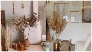 Memiliki ruang tamu minimalis berukuran terbatas tentu bukan masalah apabila anda dapat menyiasati dan menatanya dengan tepat. Hiasan Ruang Tamu Simple Ala Bohemian Guna Dried Plants Je