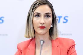 Andra Costache a lăsat Prefectura pentru o himeră!