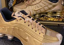 I explain everything you need to know. Neymar Jr Nike Shox R4 Tl Gold Release Date Pochta