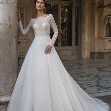 Find your princess wedding gown with maggie sottero's collection. 26 Best Princess And Ball Gown Wedding Dresses Of 2021