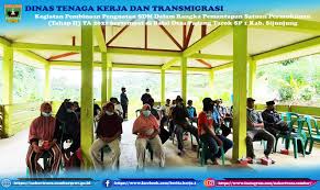 *silahkan upload foto, ktp, ijazah terakhir anda. Nakertrans