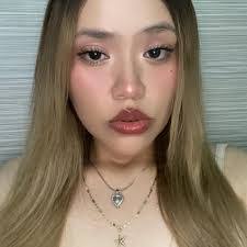 Stephanie Pura's Instagram, Twitter & Facebook