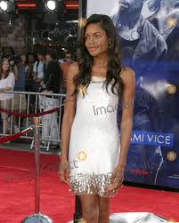 Based on the 1980s tv action/drama, this update focuses on vice detectives crockett and tubbs as their respective personal and professional lives become dangerously intertwined. Naomie Harris Pictures And Photos
