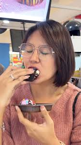 Tom N Jerry ala @jheequeens 🔥🔥🔥, Dalam coklat nya ada Cheesecake yang di  dalam nya ada lava dengan berbagai macam rasa , Mangga dan Coklat yang  mimin Coba , Egg Waffle nya juga Besar 😍, Fav mimin ...