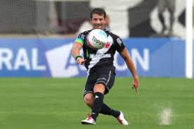 Pedro paulo de oliveira, best known as pedrinho (born june 29, 1977 in rio de janeiro) is a brazilian football pundit and retired footballer who played primarily as a left winger. Com Jesus Vasco De 97 98 Seria Melhor Que Flamengo Diz Pedrinho