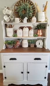 It can be hung on the wall or can rest against the backsplash. Pin On Rae Dunn