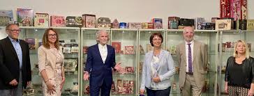 Korzystanie ze strony oznacza zgodę na wykorzystywanie plików cookie, niektóre mogą być już zapisane w przeglądarce. Walter Leo Schreinemacher Und Ulrike Muller Besuchen Lambertz Gruppe In Aachen Uwg Wurselen