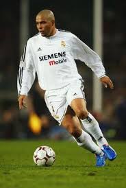 A high risk for amyotrophic lateral sclerosis is observed among italian soccer players. 30 Ronaldo De Lima Ideen Fussball Fussbal Fussballspieler
