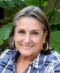 Angela Beasley's Instagram, Twitter & Facebook