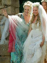 Compare her height, weight, body measurements, eyes, hair color, shoe size, religion, sexual orientation, family with other celebs ⭐. Mamma Mia Mit Meryl Streep Amanda Seyfried Coole Filme Meryl Streep Liebesfilme
