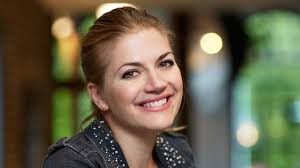 Joko winterscheidt pictures, articles, and news. Nina Bott Gewahrt Einblick In Ihren Alltag Mit Baby Lio