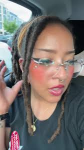 Girl Version of Owen Wilson