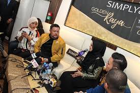 Dato' sri siti nurhaliza ku percaya ada cinta. Simplysiti Product Launching And Press Conference By Datuk Seri Siti Nurhaliza Herself Picture Of Atmosphere 360 Revolving Restaurant Kuala Lumpur Tripadvisor