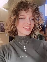 Gina Syracuse's Instagram, Twitter & Facebook