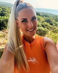 Andy Smit's Instagram, Twitter & Facebook