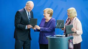 Kanzlerin angela merkel ist die spitzenkandidatin der cdu bei der bundestagswahl 2017. Bundesrat Textarchiv 30 Millionen Mal Schloss Sanssouci Bundesratsprasident Stellt Neue Munze Vor