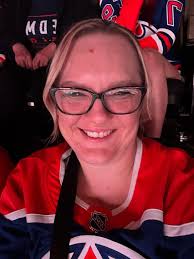 Bonnie bonbons dating profile picture 🤣