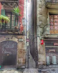 Flies Street By Gratis In Barcelona In 2020 View Map Historic Buildings Barcelona