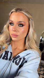 ABBY DECKER TRAVELING HMUA