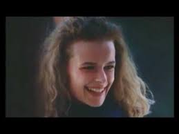 Salvatore, a filmmaker who has not been home since his youth, leaves rome immediately to attend the funeral. Paradiso Toto Cinema Elena Rare Scene Youtube