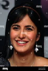 Bollywood actress Katrina Kaif smiles during a press conference to promote  their upcoming film "Ajab Prem Ki Ghazab Kahani," in Ahmadabad, India,  Saturday, Oct. 31, 2009. (AP Photo/Ajit Solanki Stock Photo - Alamy