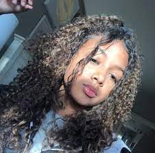 Pin By Miiraakel On Natural Hair In 2021 Light Skin Girls Mixed Girl Hairstyles Hairstyles For School