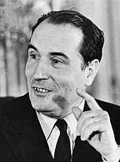 Ici et maintenant , quelques carnets de voyages et d'histoire avec françois mitterrand, homme. Francois Mitterrand Wikipedia