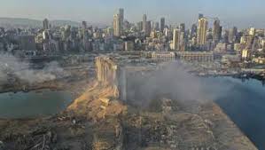 At least 200 people were killed in the catastrophic explosion. Zahl Der Toten Nach Explosion In Beirut Steigt Weiter Panorama