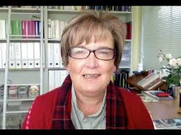 MALTESE LACEY LOOKS CONFUSED! LOL!