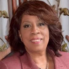 Cassandra Mathis's Instagram, Twitter & Facebook