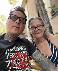 Happy 75th Ma ❤️ @lindamorse50 🎂