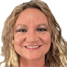 When values align, partnerships thrive! 🤝 Football quarterback Patrick  Mahomes didn't team up with the Un-carrier just because of our  award-winning network … he saw a team that treats people…