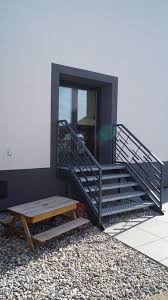 Chez steel métal, nous sommes spécialistes du travail du métal, dans la tradition des métiers de la ferronnerie et de la métallerie. Escaliers Rampes Garde Corps