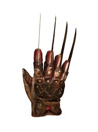 Freddy krueger claws gif freddykrueger claws mocking. Freddy S Glove 1 1 Replica A Nightmare On Elm Street 4 The Dream Master Blacksbricks