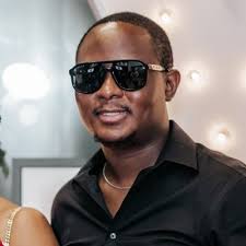 Deejay Benny Moore (@iamdjbennymoore)