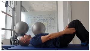 Todos ellos son buenas opciones dependiendo de la parte de la espalda en la que queramos concentrar mayor carga. Video De Maxifisioterapia Ejercicios Para El Dolor De Espalda Fisioterapia En Cartagena Maxifisioterapia