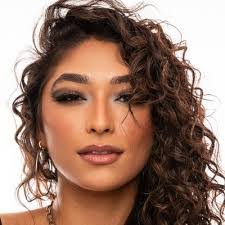 Lea Crigger's Instagram, Twitter & Facebook