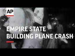 The bomber crash into the empire state building july 28, 1945. Empire State Building Plane Crash 1945 Youtube