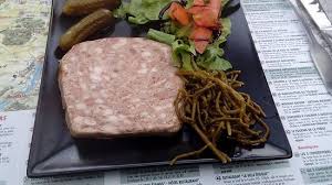 Pour cette première terrine, j'avais donc besoin d'aide et c'est chez « péché gourmand » que j'ai trouvé mon découpez les crevettes (sauf 5), le saumon et les noix de st jacques en cubes d'1 à 2 cm. La Terrine Aux Salicornes Picture Of Le Bistrot De St Val Saint Valery Sur Somme Tripadvisor