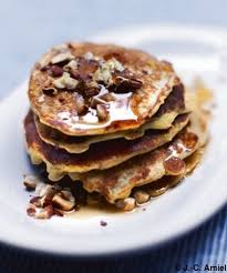 Petites Crepes A L Avoine Pomme Rapee Et Cannelle Pour 4 Personnes Recettes Elle A Table Recette Pancakes Pomme Recette Alimentation