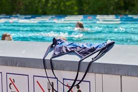 Find images of swimming pool. Date For Opening Of The Public Swimming Pools Still Uncertain Berlin De