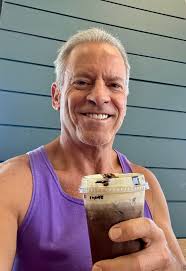 I think working chest and back , is better than chest and triceps... what  you guys think?