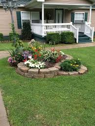 Our aim with this gallery is to provide you many front yard garden ideas. 24 Stunning Small Front Yard Landscaping Design Ideas Homeflish