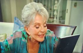 We LOVE our wonderful Julie Nguyen💙💜😍