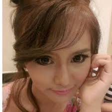 Trisha Chavez (@TweeshaaTweets)