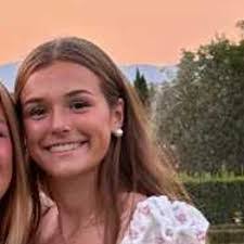 Julia Batson's Instagram, Twitter & Facebook