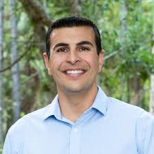 Calvary Chapel Melbourne CEO And Leadership: Executives and Demographics