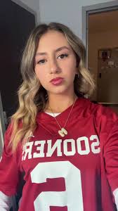 go ou!! #foryoupage #ouvsbama #oufootball #universityofoklahoma  #greenscreen #greenscreenvideo #goviral #fyp